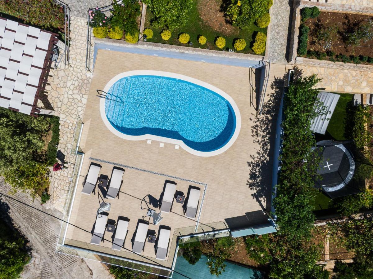 Apartments Separovic Prizba Eksteriør billede