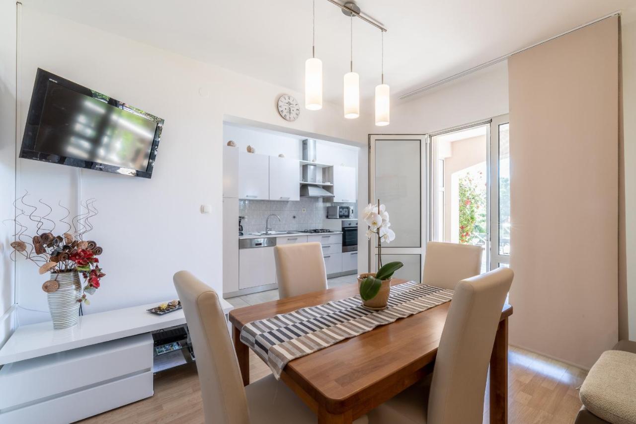 Apartments Separovic Prizba Eksteriør billede