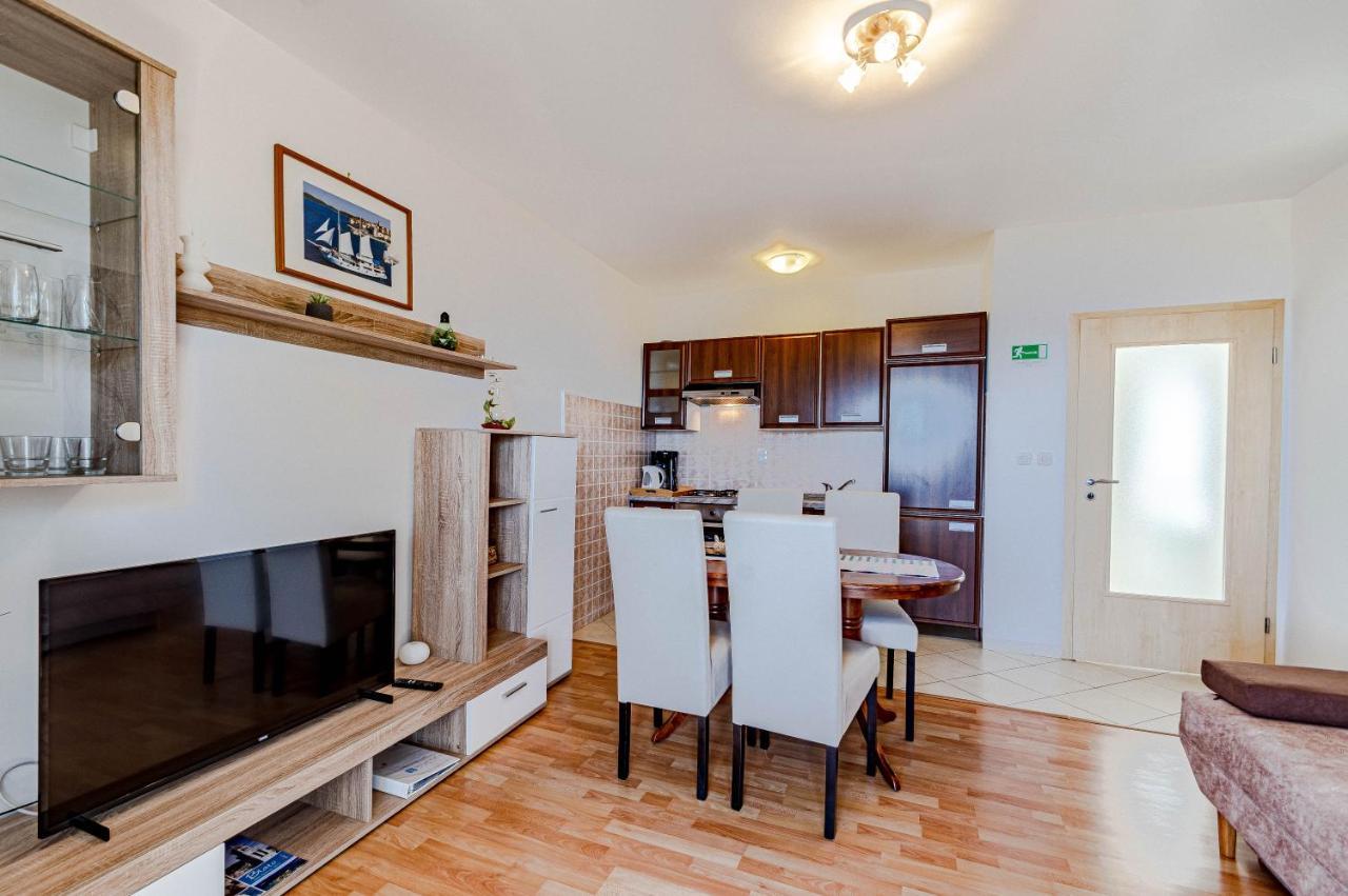Apartments Separovic Prizba Eksteriør billede